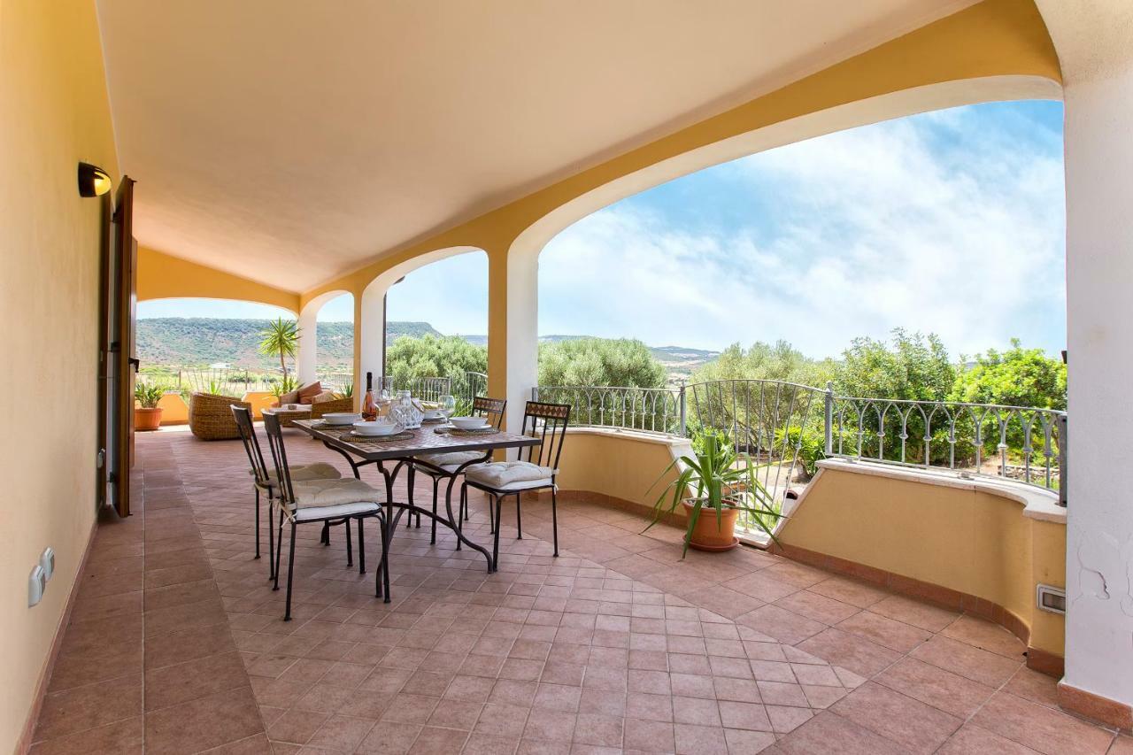 Villa Pedra Alghero - Appartamento In Villa Con Piscina エクステリア 写真